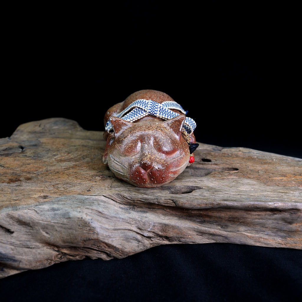 Bizen-yaki Cat Ornament