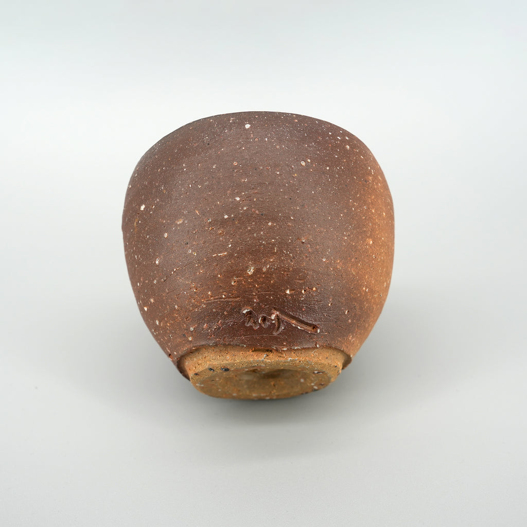 Bizen-yaki Reverse-carved Horse Tea Cup