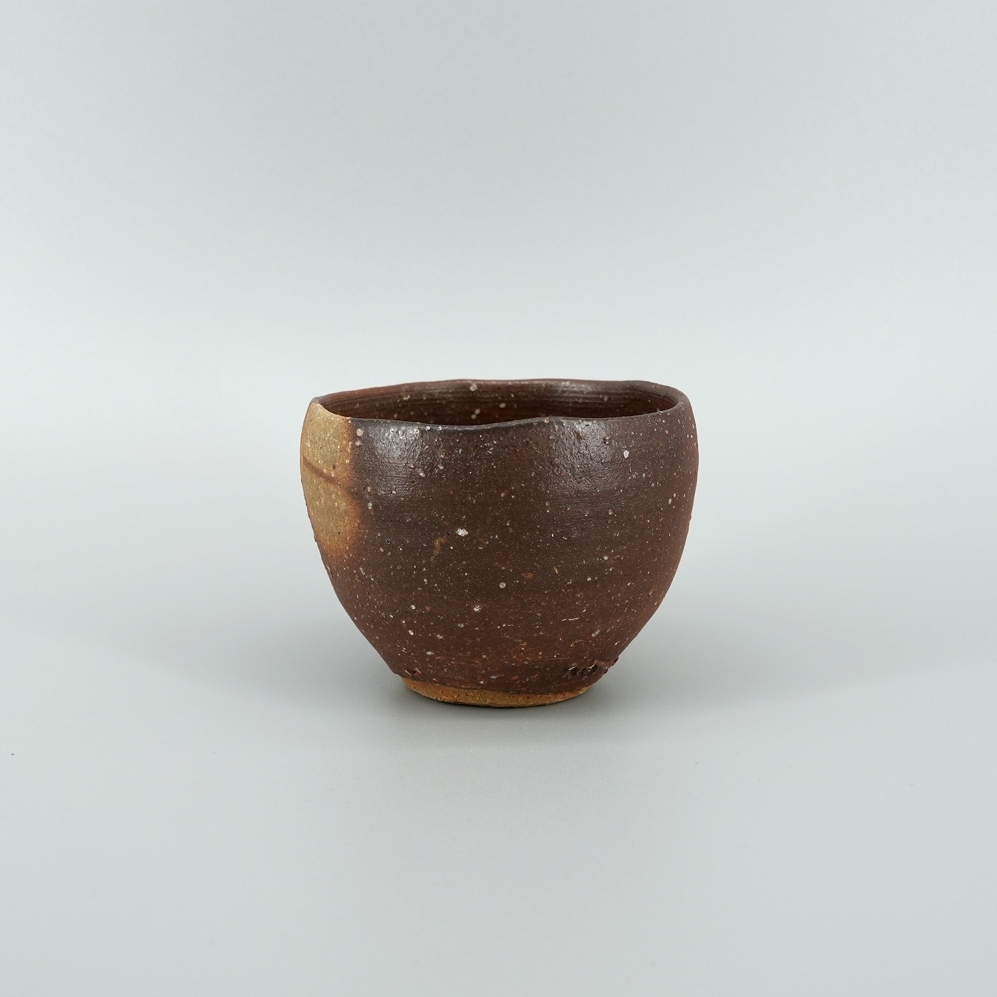 Bizen-yaki Reverse-carved Horse Tea Cup