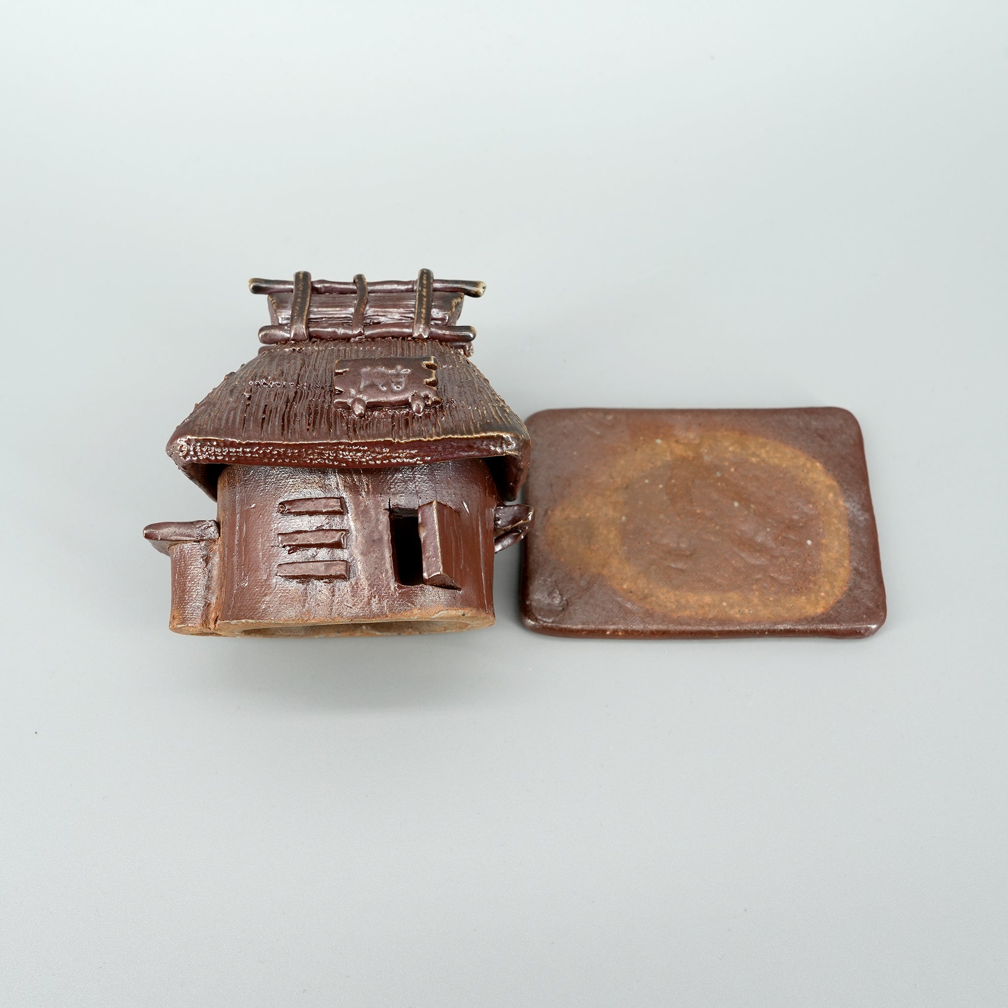 Bizen-yaki House-shaped Incense Burner
